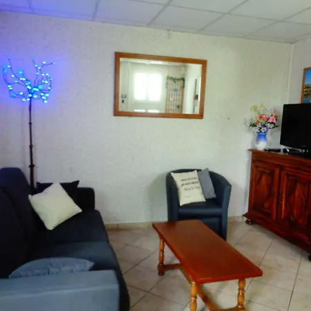 Mille Fleurs Apartment Valderies